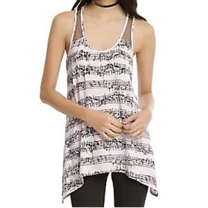 HOT TOPIC 🌓 Midnight Hour 🌗 Blush Pink Music Note Sharkbite Tank Top XS